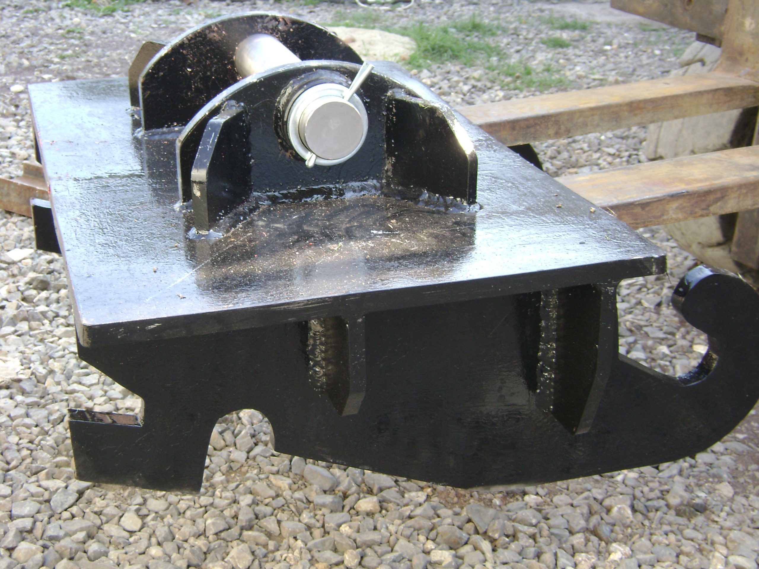 Adaptation platform for vertical drilling rigs