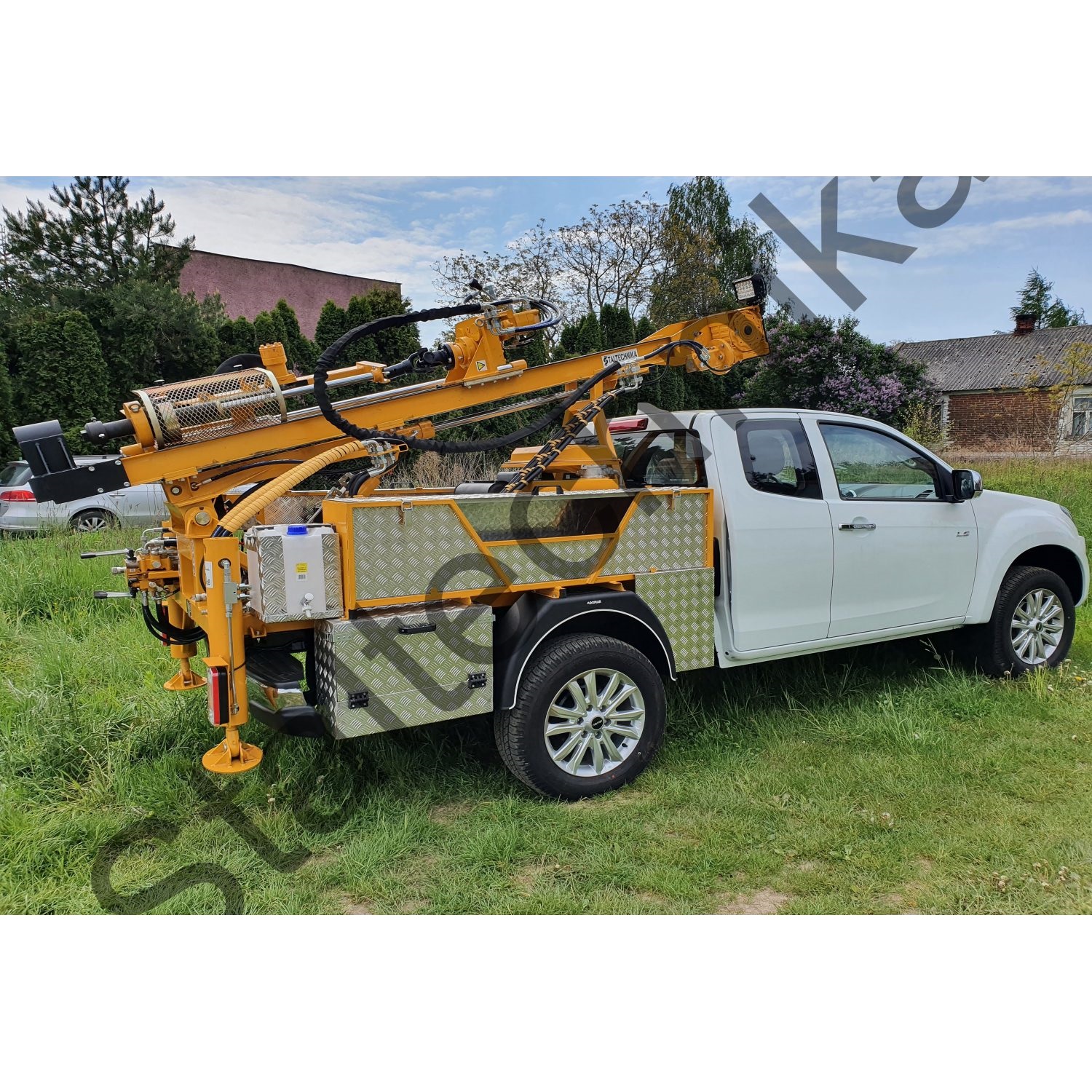 Wiertnice na samochodzie typu pick-up DMC