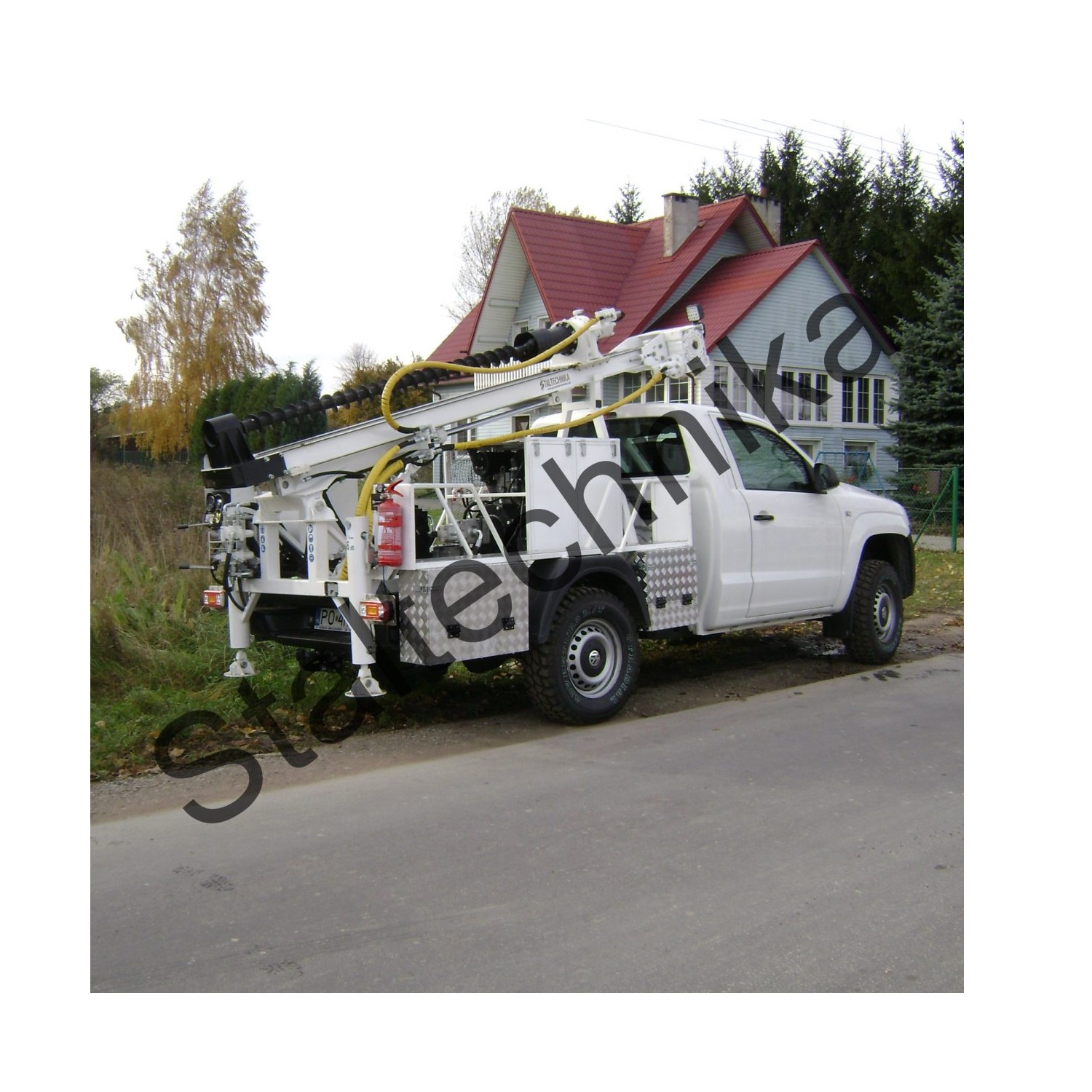 Wiertnice na samochodzie typu pick-up DMC