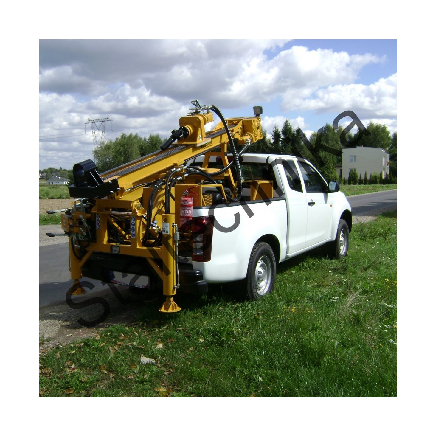 Wiertnice na samochodzie typu pick-up DMC