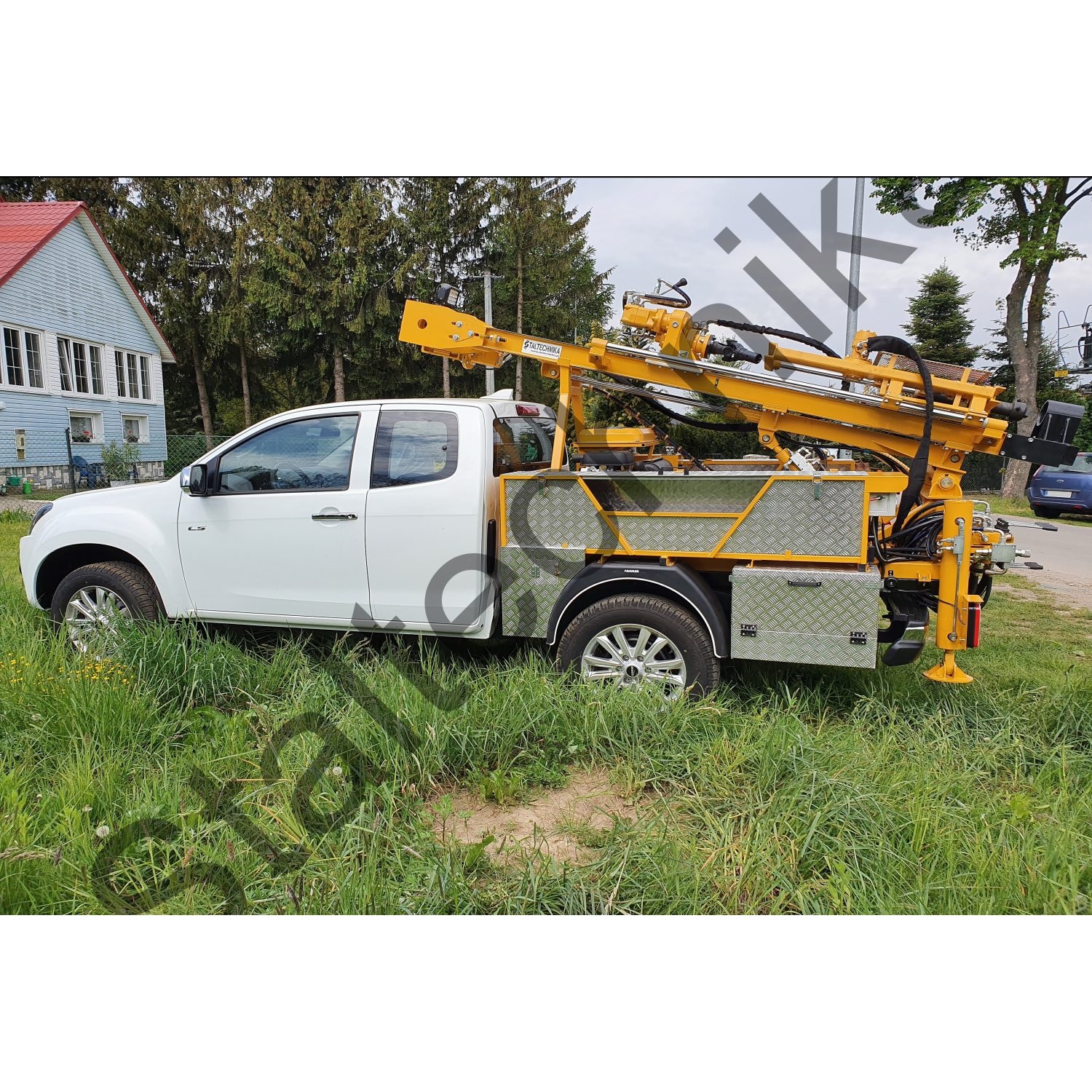 Wiertnice na samochodzie typu pick-up DMC