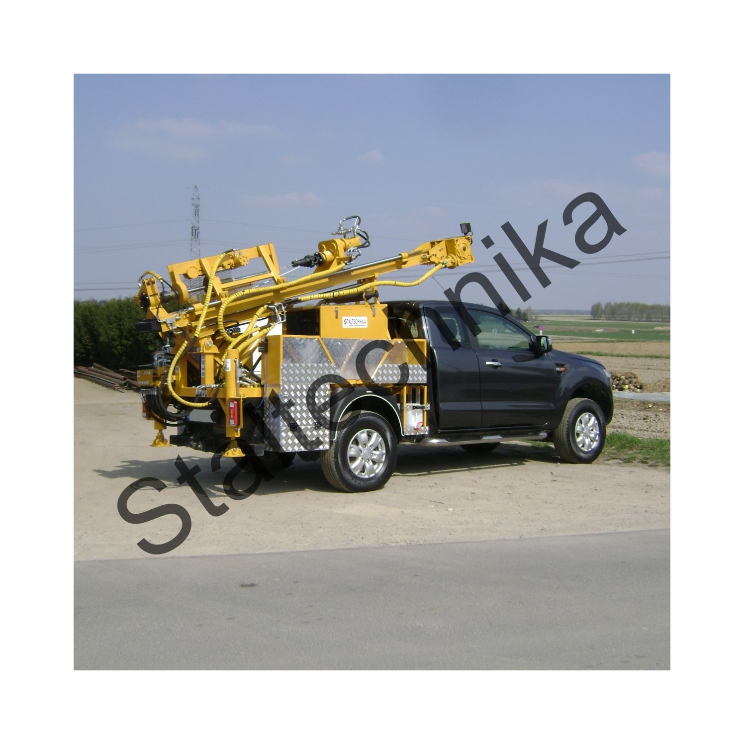 Wiertnice na samochodzie typu pick-up DMC