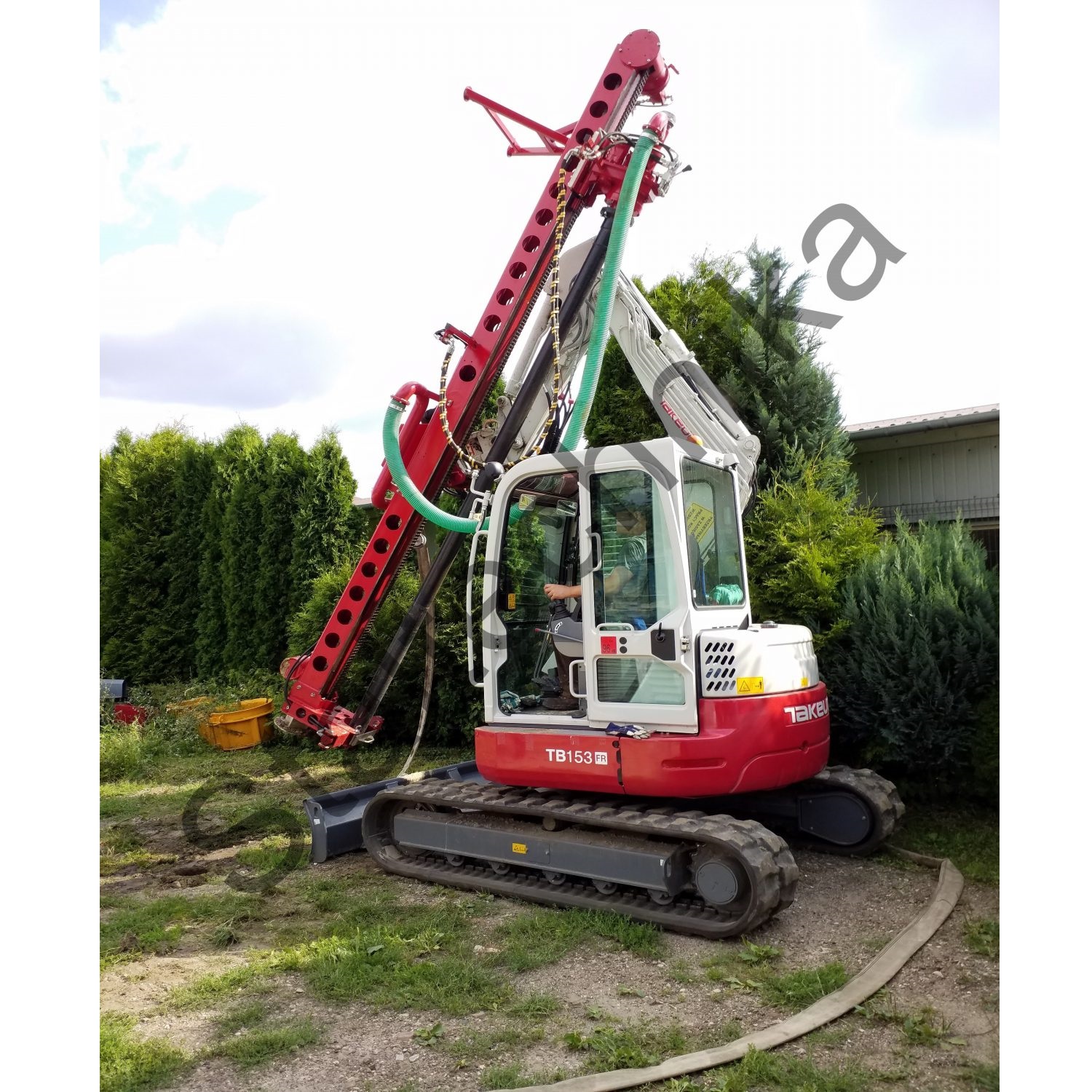 MW 100 P - maszt wiertniczy do igłofiltrów