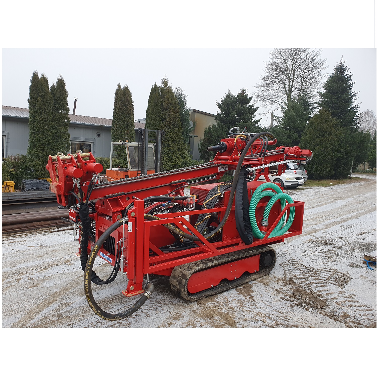 WGG-GU/C na podwoziu gąsienicowym - Wiertnica do studni głębinowych i pomp ciepła WGG-GU/C na podwoziu gąsienicowym