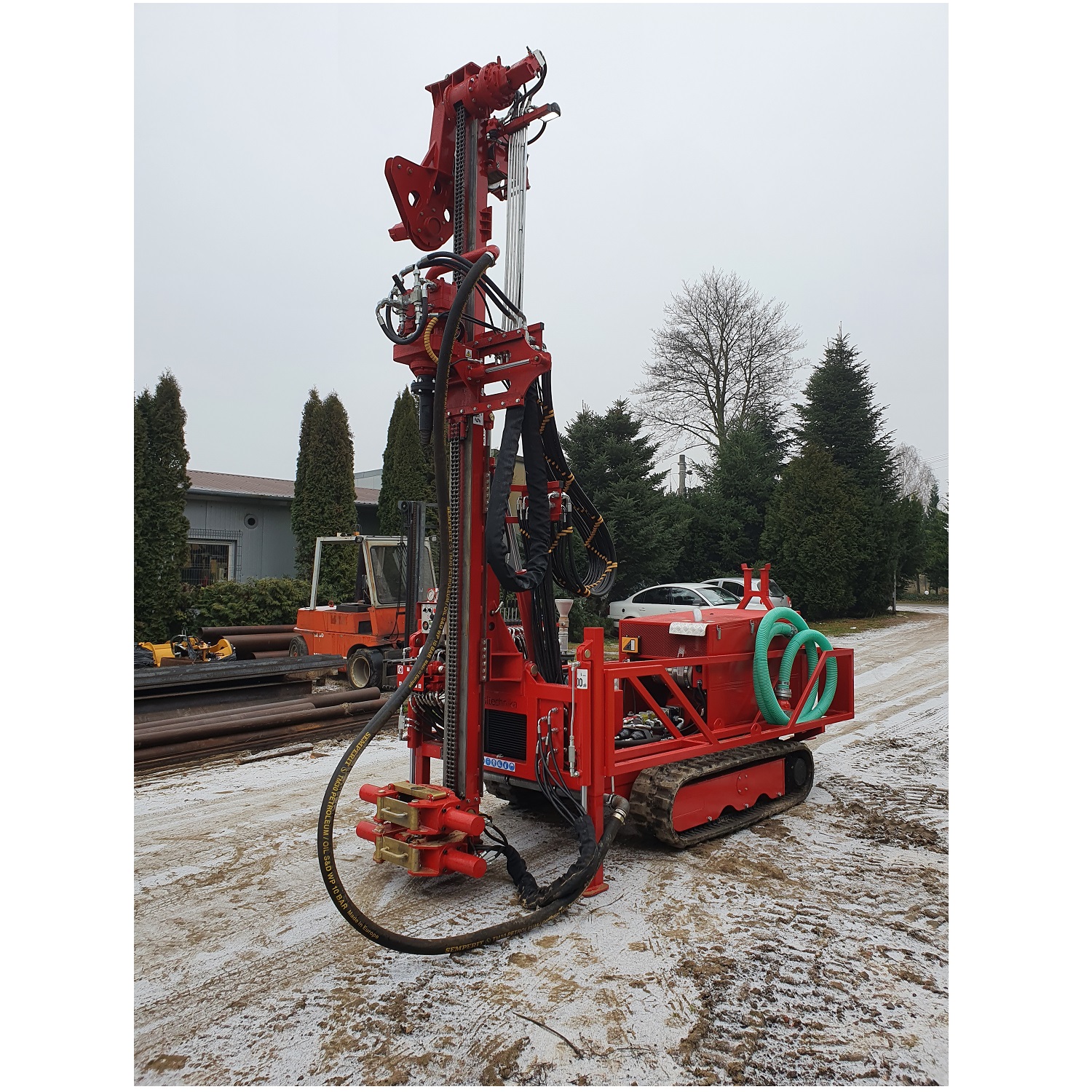 WGG-GU/C na podwoziu gąsienicowym - Wiertnica do studni głębinowych i pomp ciepła WGG-GU/C na podwoziu gąsienicowym