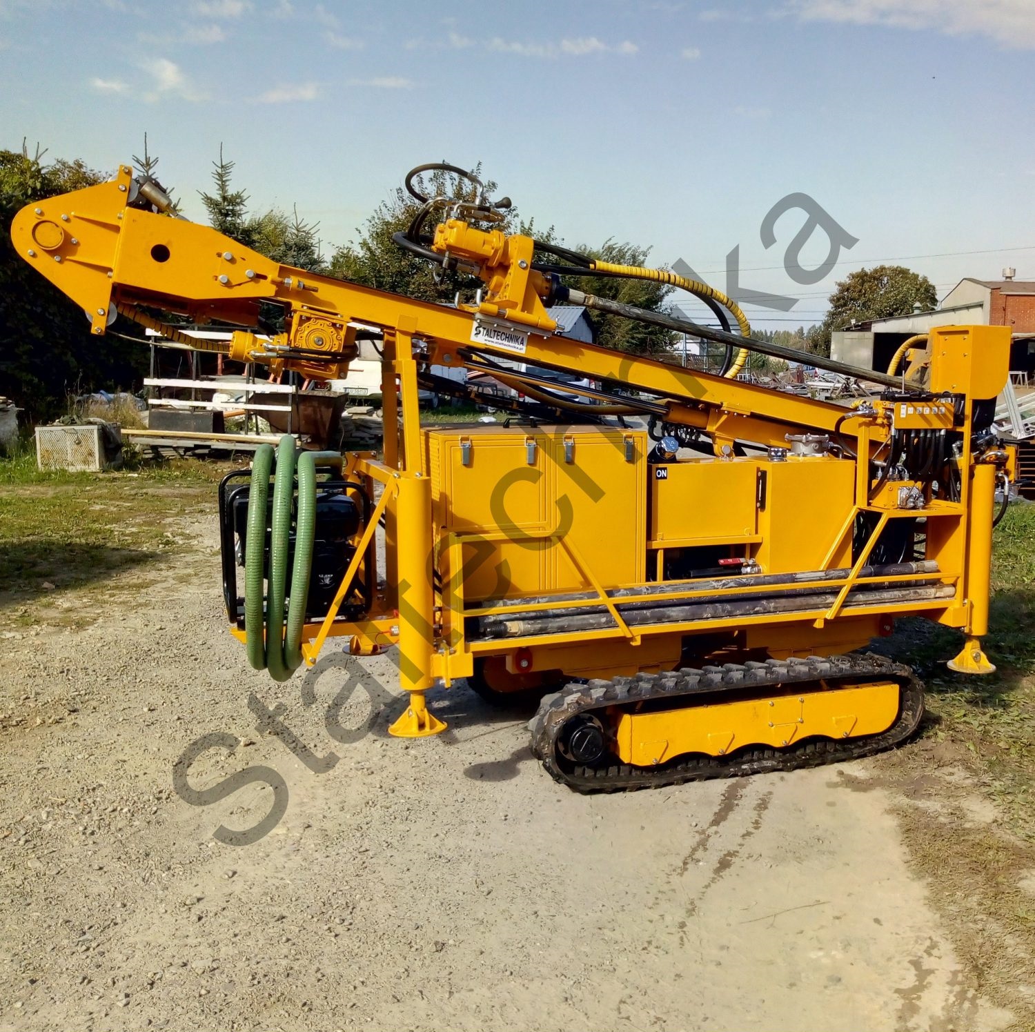 WGG-W na podwoziu gąsienicowym - Wiertnica do studni głębinowych i pomp ciepła WGG-W na podwoziu gąsienicowym