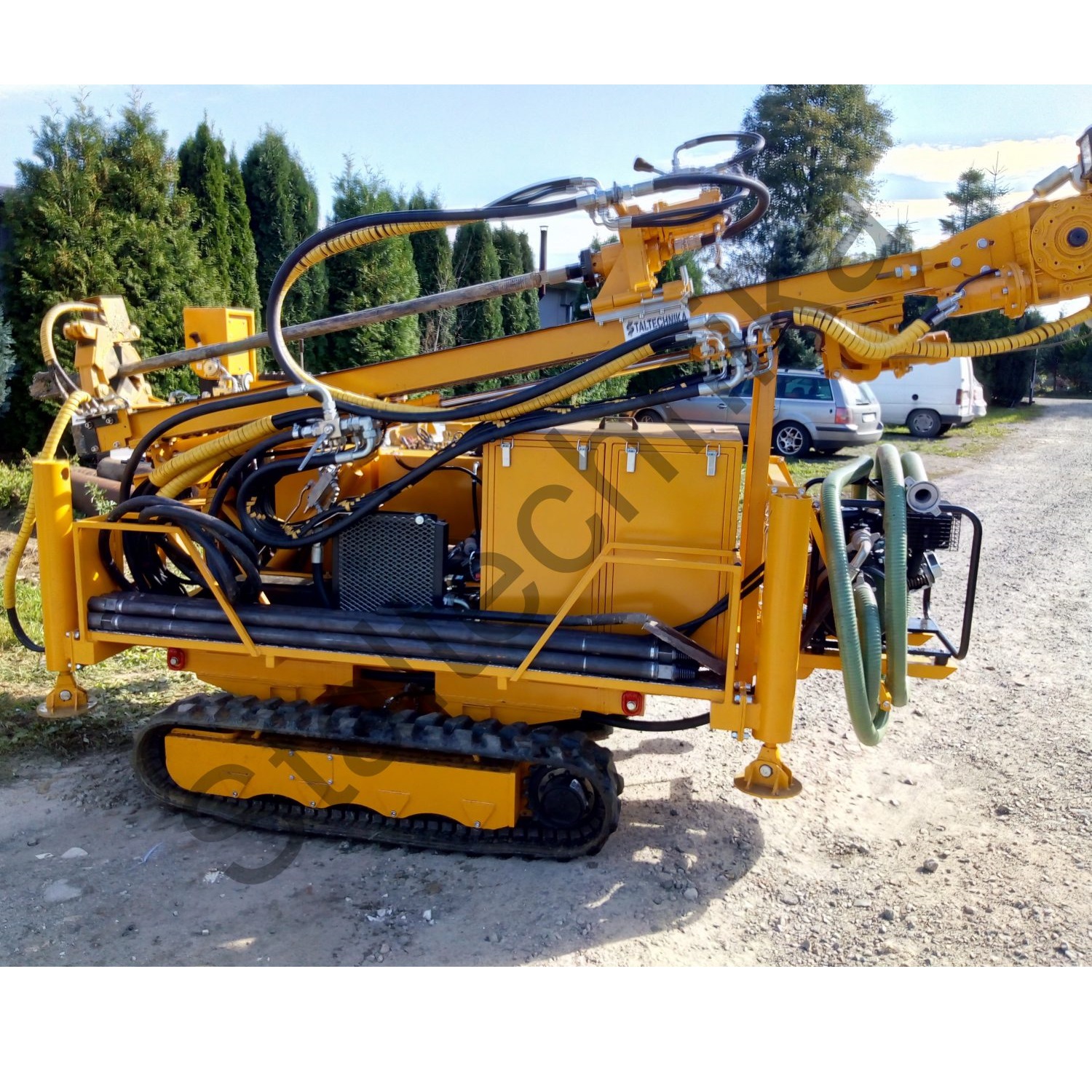 WGG-W na podwoziu gąsienicowym - Wiertnica do studni głębinowych i pomp ciepła WGG-W na podwoziu gąsienicowym