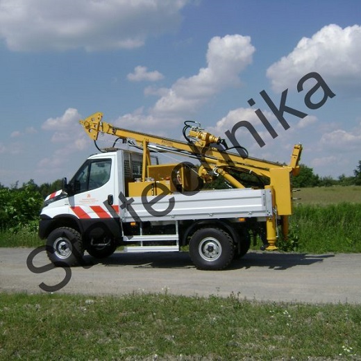 WPAD 220 na samochodzie ciężarowym - Wiertnica do studni głębinowych i pomp ciepła WPAD 220 na samochodzie ciężarowym