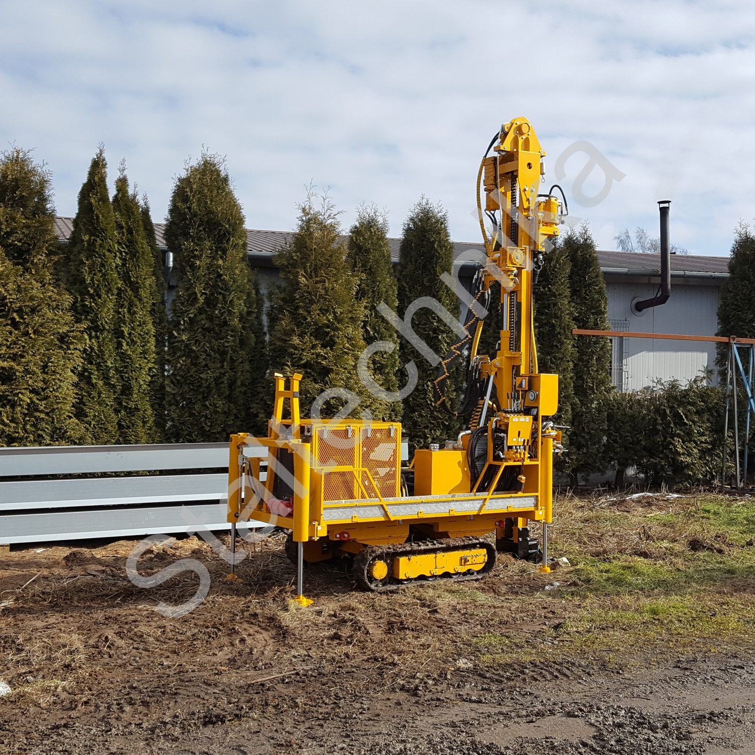 WGG-G na podwoziu gąsienicowym - Wiertnica geotechniczna WGG-G na podwoziu gąsienicowym