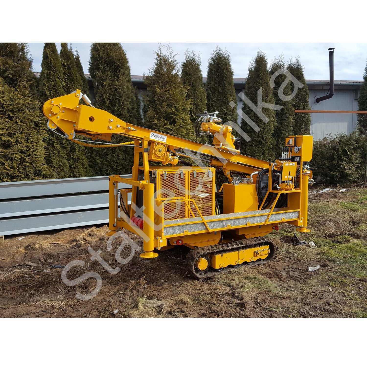 WGG-G na podwoziu gąsienicowym - Wiertnica geotechniczna WGG-G na podwoziu gąsienicowym