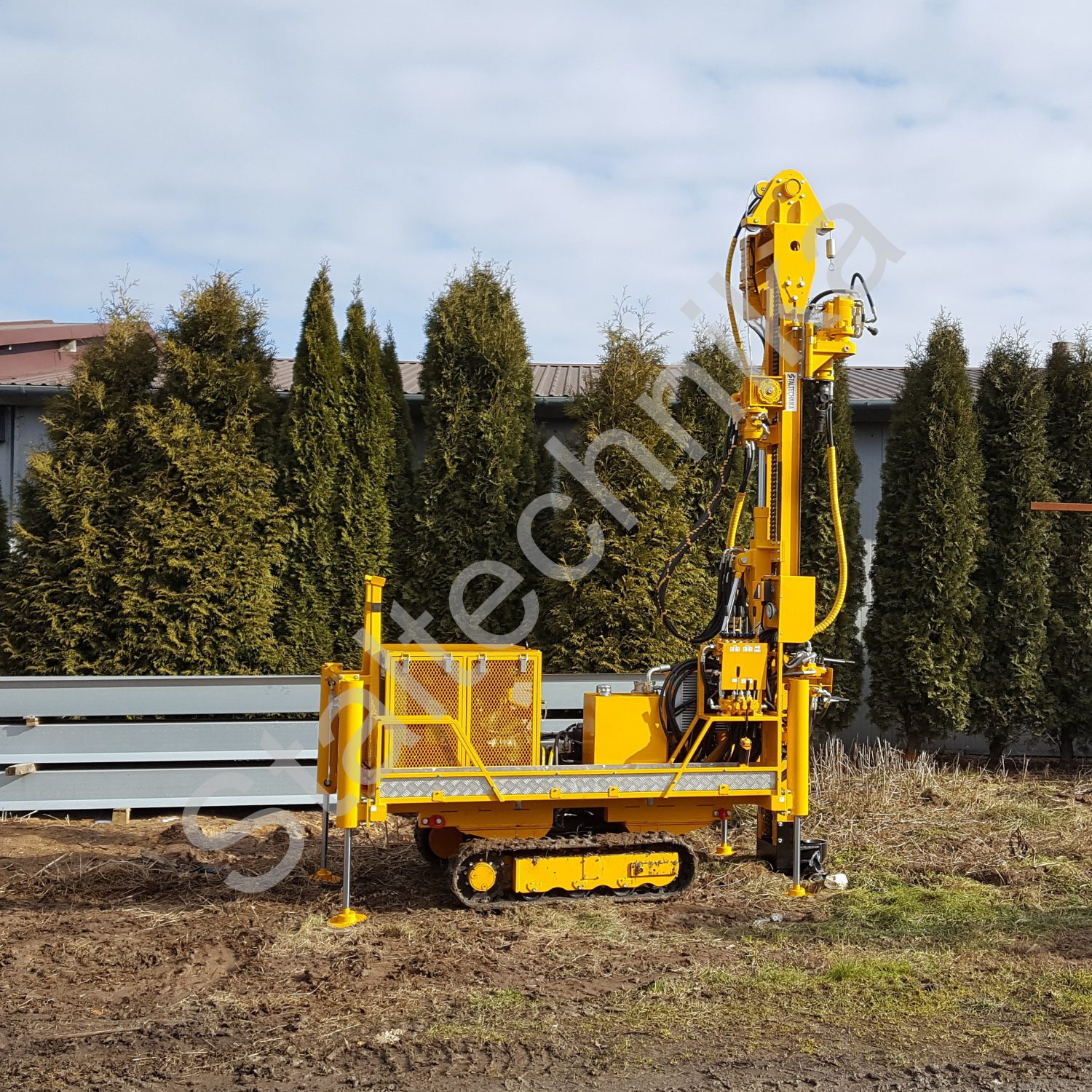 WGG-G na podwoziu gąsienicowym - Wiertnica geotechniczna WGG-G na podwoziu gąsienicowym