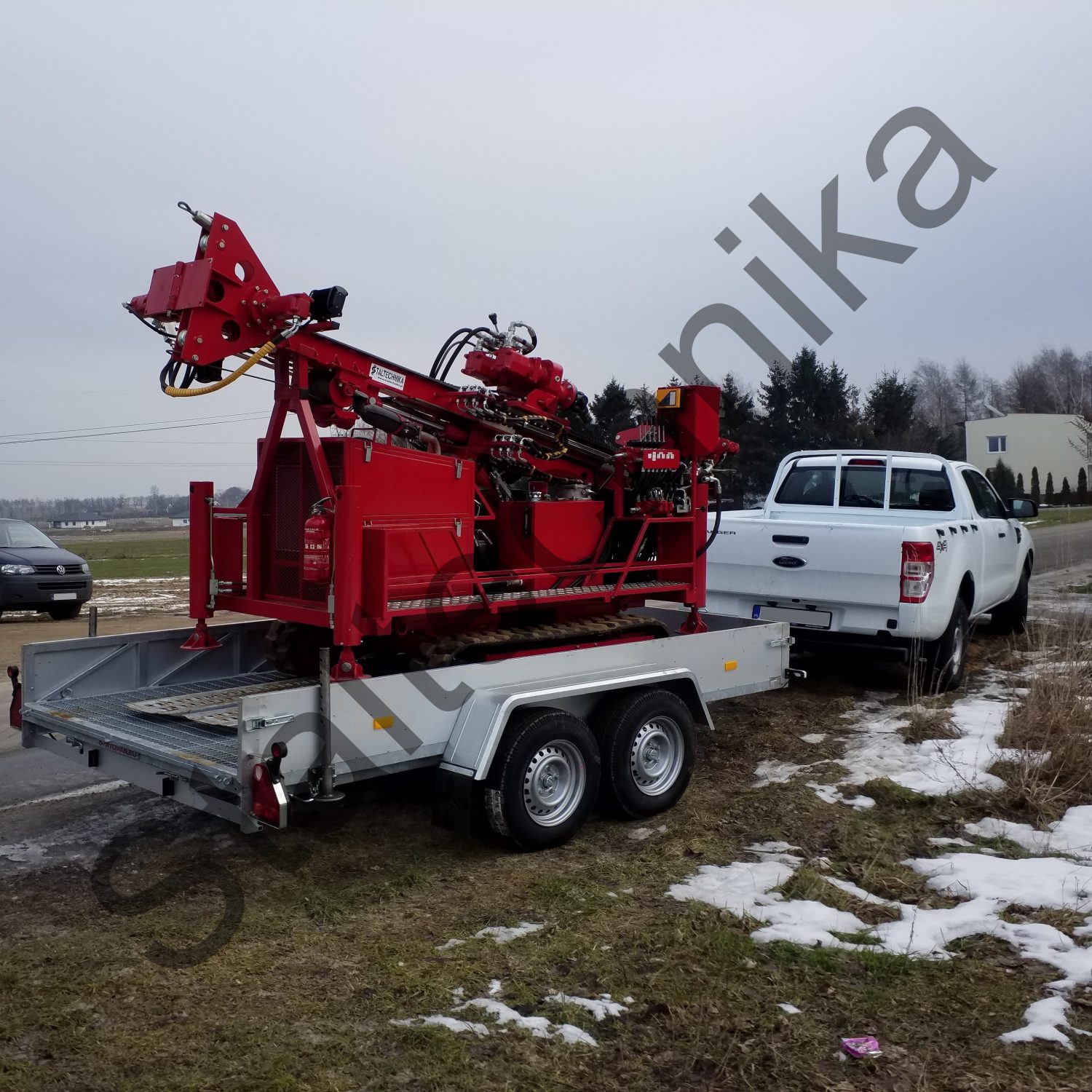 WGG-G na podwoziu gąsienicowym - Wiertnica geotechniczna WGG-G na podwoziu gąsienicowym