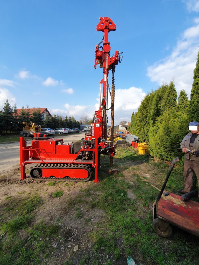 wiertnica gąsienicowa
